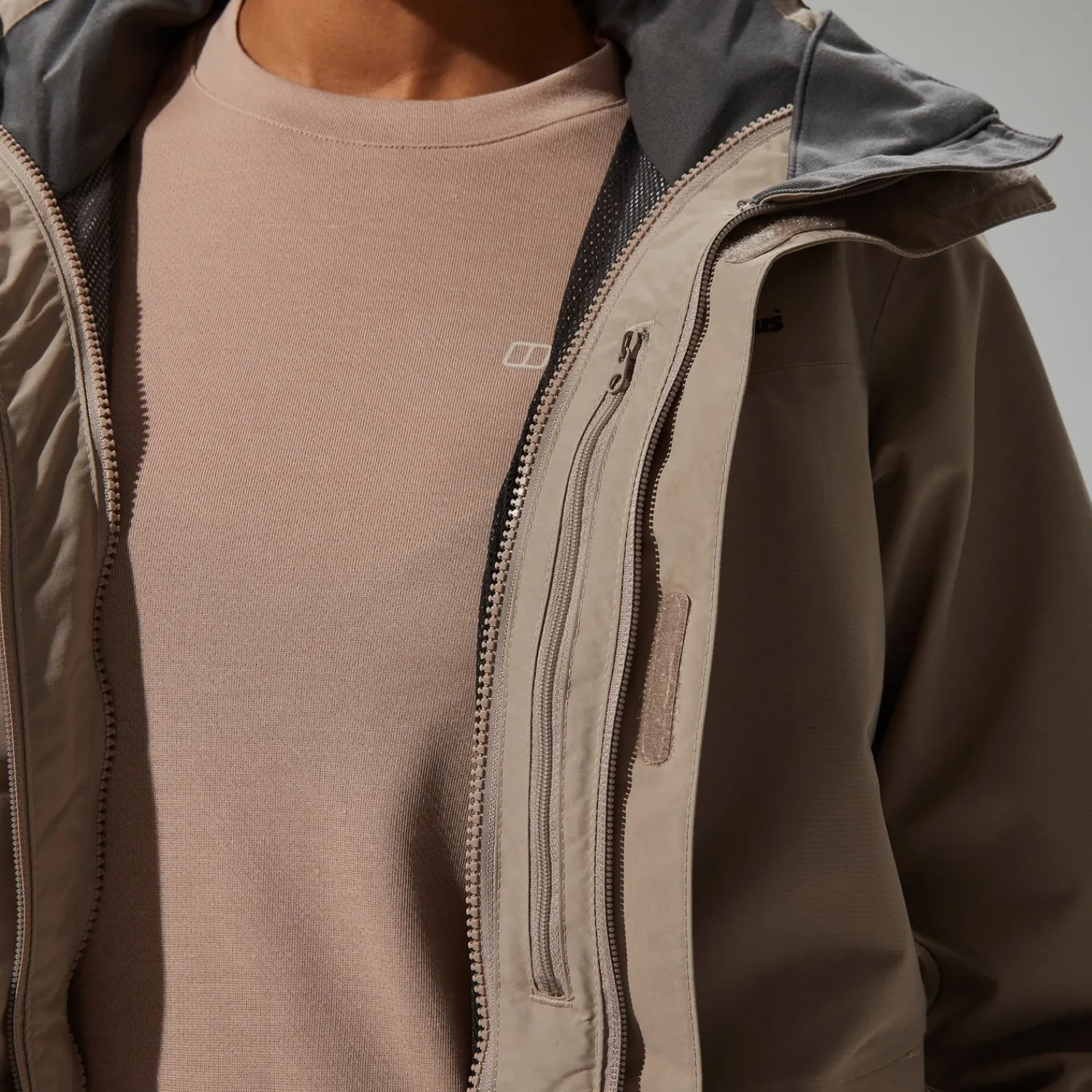 Berghaus Hillwalker InterActive Jacke für Damen - Grün-Damen Wasserdicht