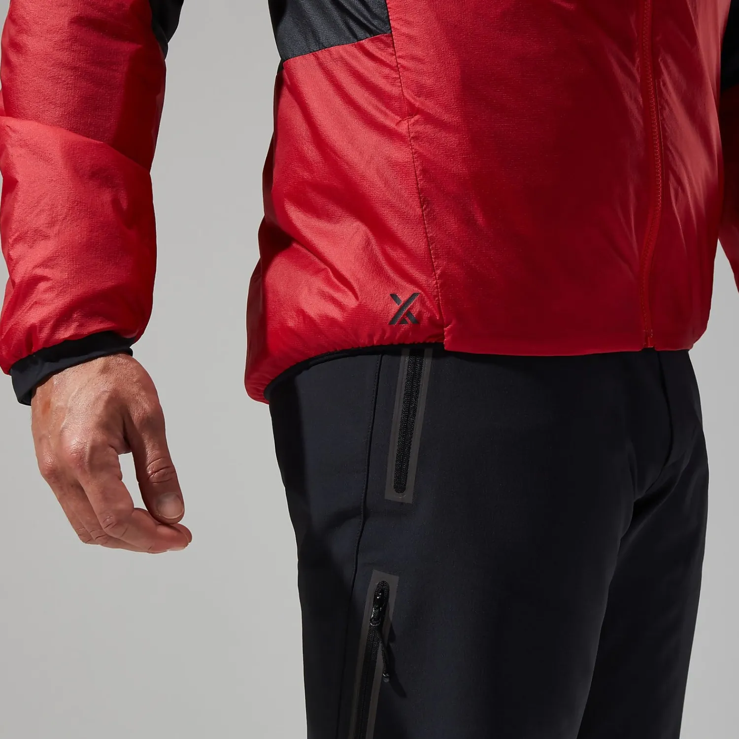 Berghaus MTN Arete LB Synthetischer Hoodie für Herren - Rot/Schwarz-Herren Hoodies Und Sweatshirts