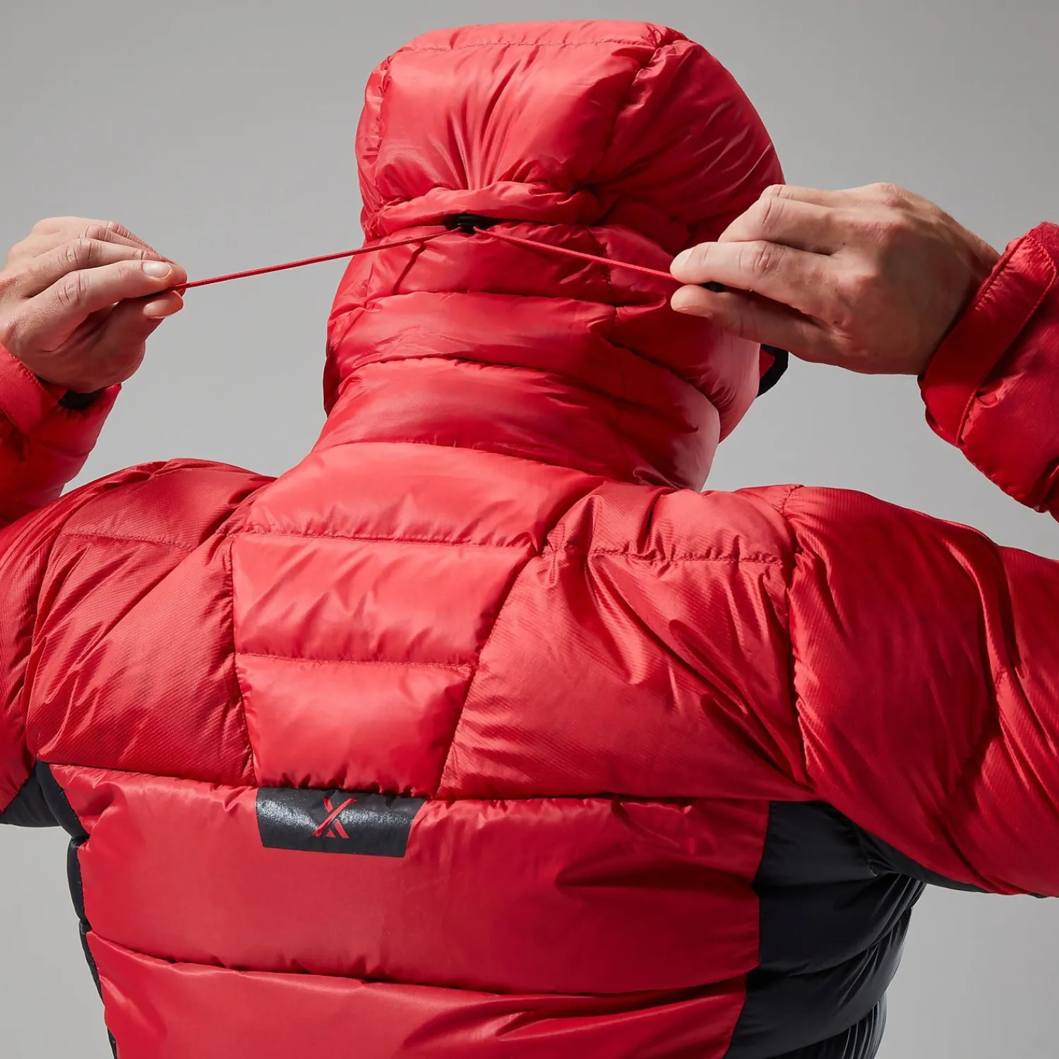 Berghaus MTN Arete Ultra Down Hoodie für Herren - Rot/Schwarz-Herren Hoodies Und Sweatshirts | Isolierend