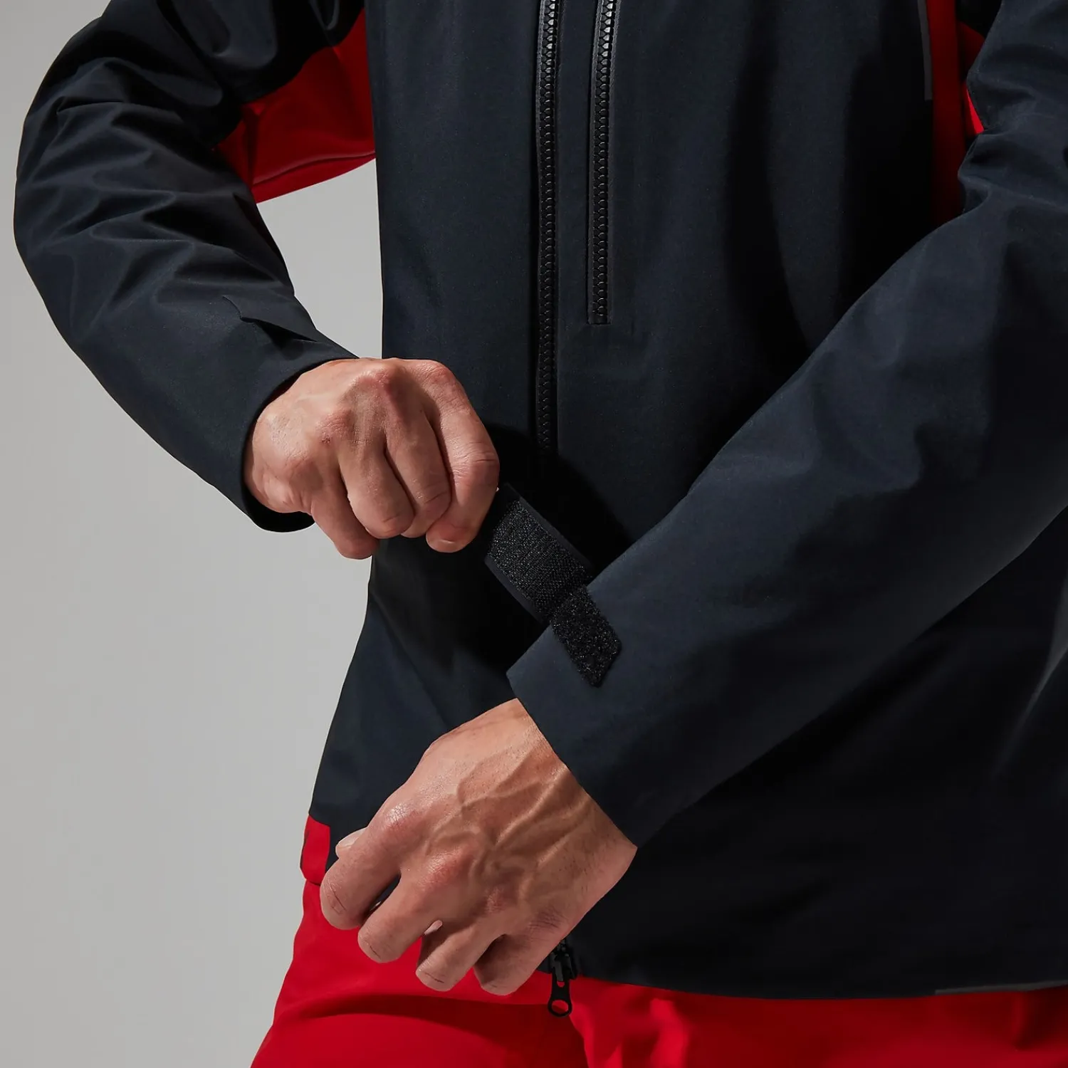 Berghaus MTN Seeker GTX Jacken für Herren - Schwarz/Rot-Herren Wasserdicht
