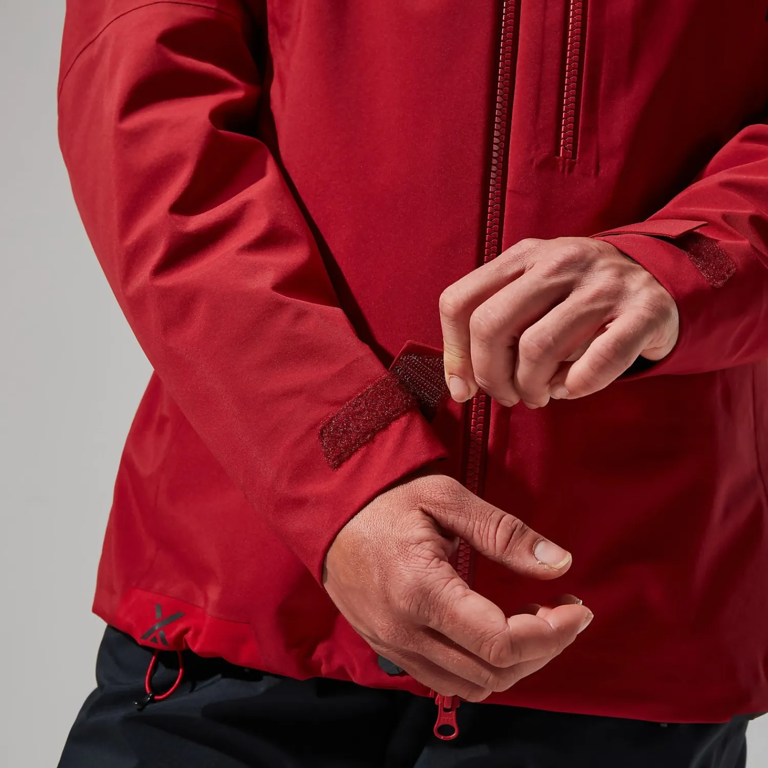 Berghaus MTN Seeker GTX Jacken für Damen - Dunkelrot/Rot-Damen Wasserdicht