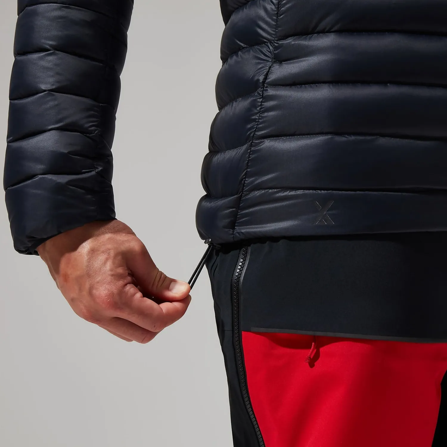 Berghaus MTN Seeker MW Daunen Hoodie für Herren - Schwarz-Herren Hoodies Und Sweatshirts | Isolierend