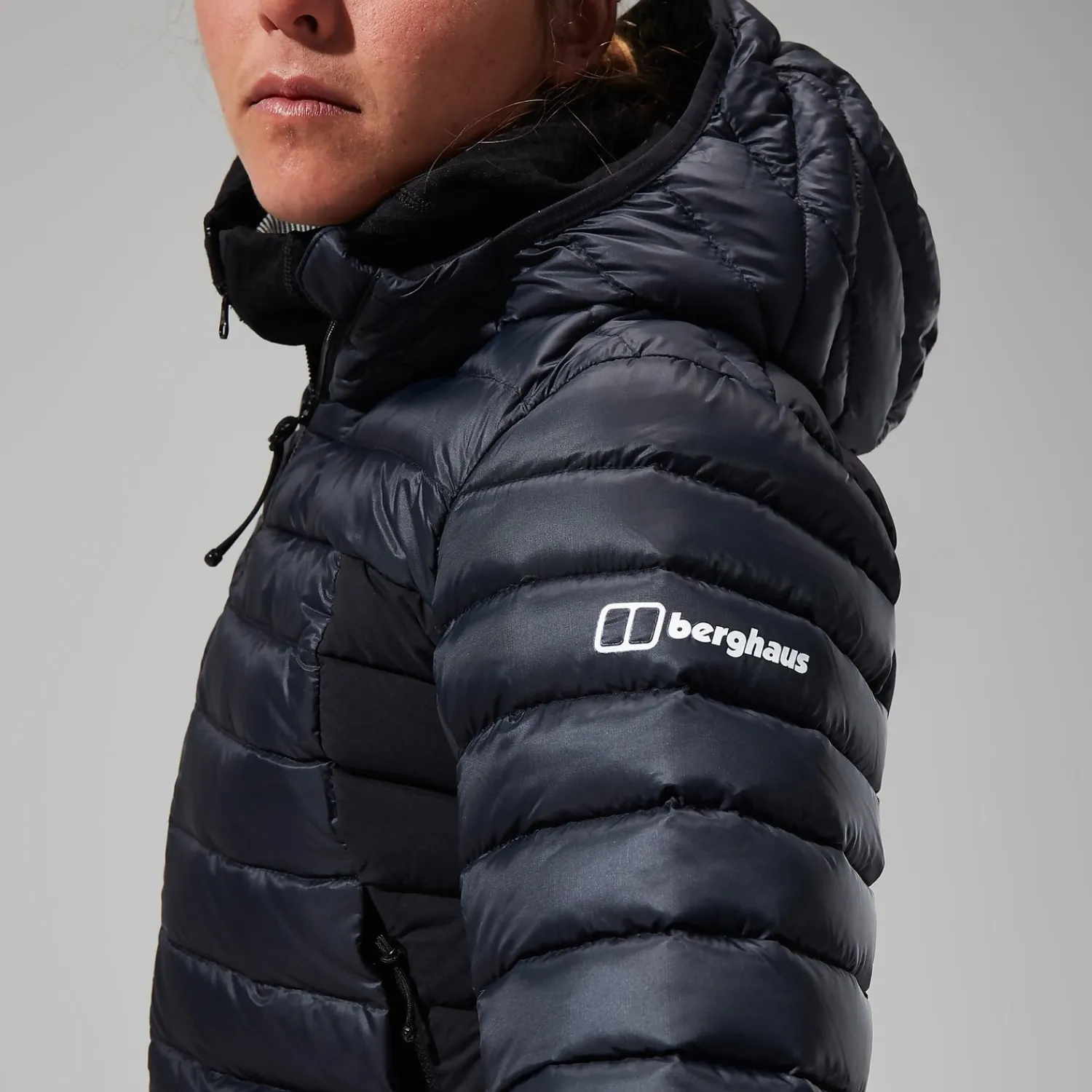 Berghaus MTN Seeker MW Daunen Hoodie für Damen - Schwarz-Damen Hoodies Und Sweatshirts