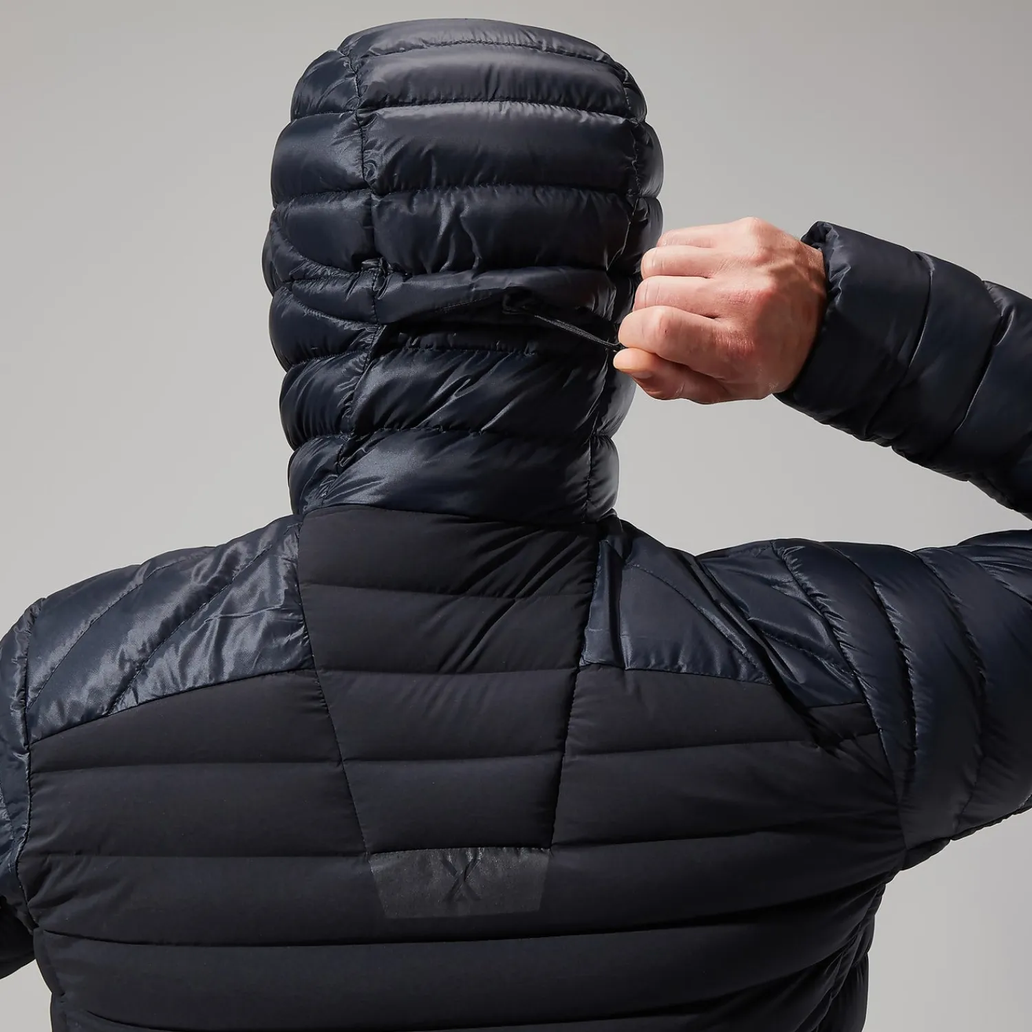 Berghaus MTN Seeker MW Daunen Hoodie für Herren - Schwarz-Herren Hoodies Und Sweatshirts | Isolierend