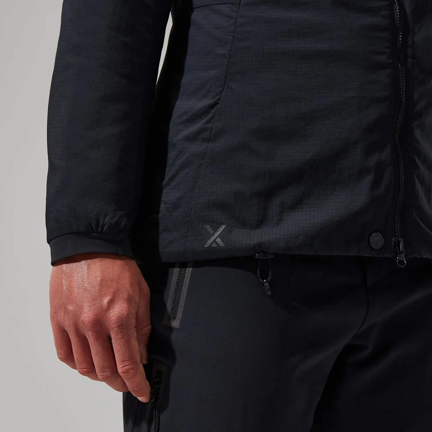 Berghaus MTN Seeker Synthetischer Hoodie für Damen - Schwarz-Damen Hoodies Und Sweatshirts