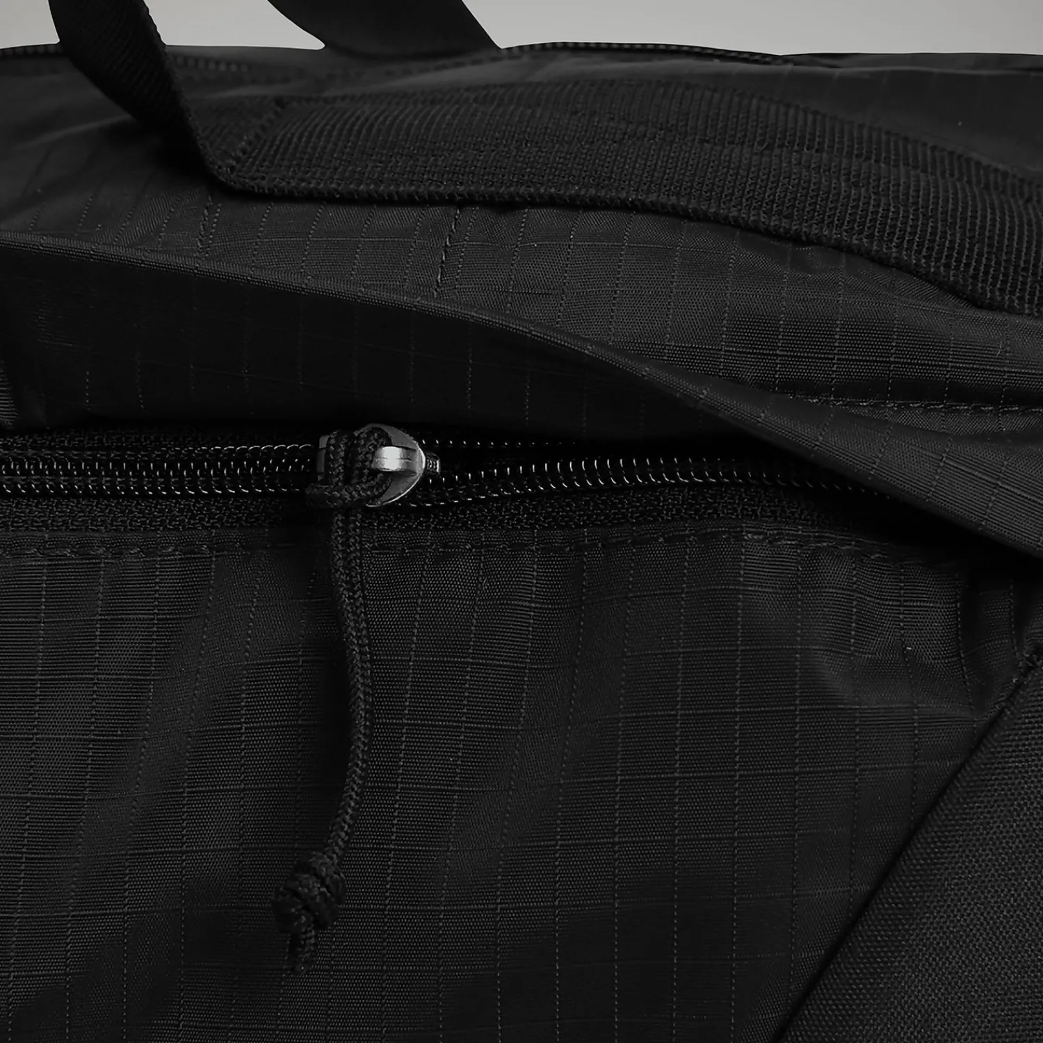 Berghaus Mule 30 Tasche - Schwarz- Reisetaschen