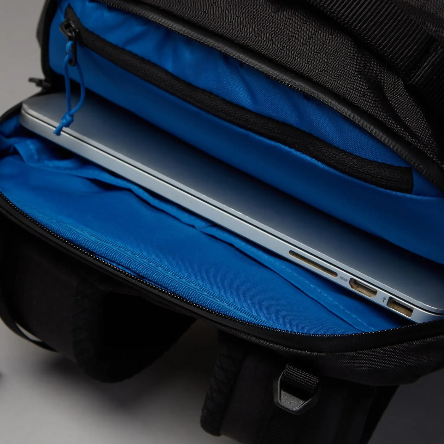 Berghaus Unisex Xodus Commute 30 - Schwarz- Reisetaschen